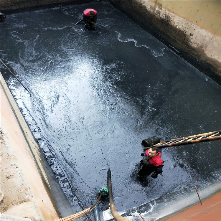 潜江经济开发区废水池清理